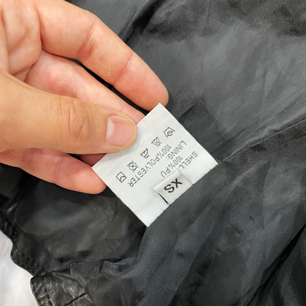 Black jacket - Picture 3 of 4